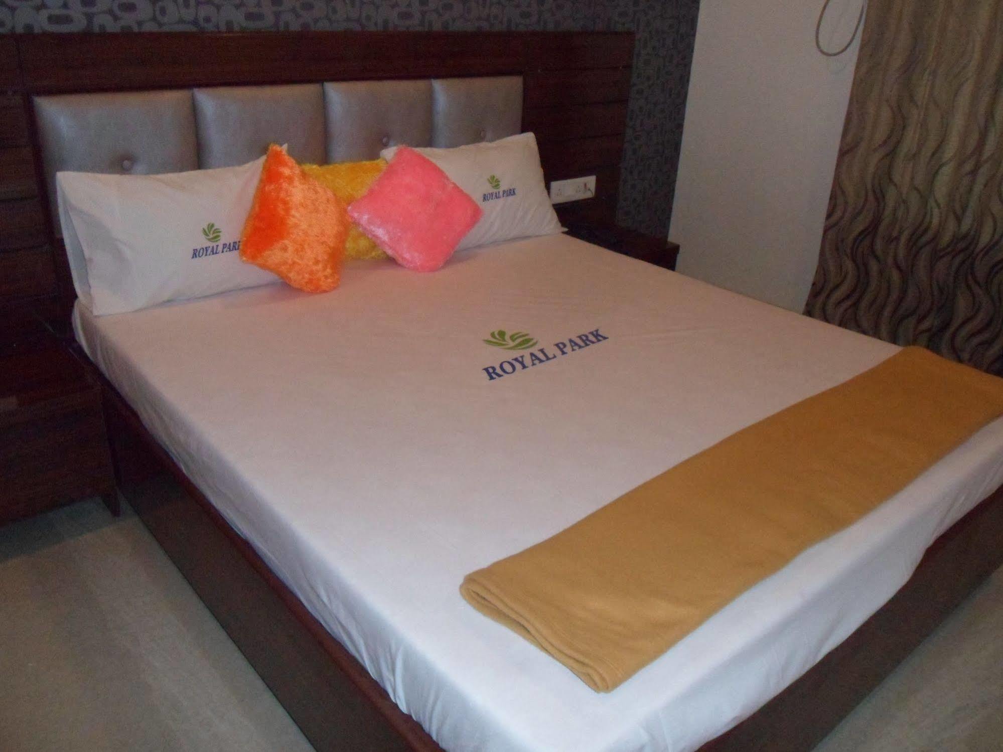 Hotel Royal Park Residency Thane Exterior photo
